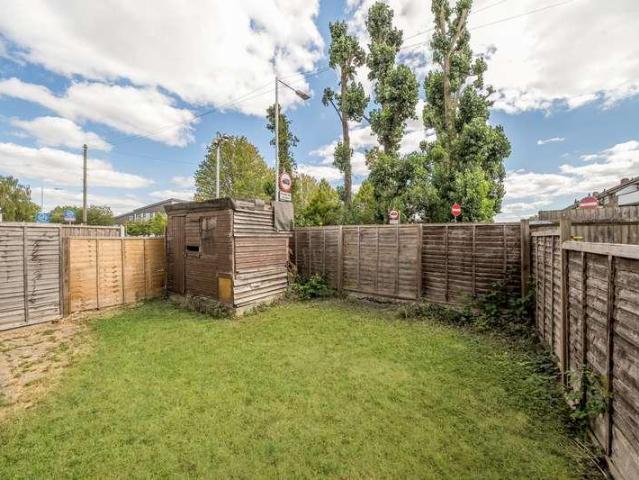 Flat for sale in Greater London