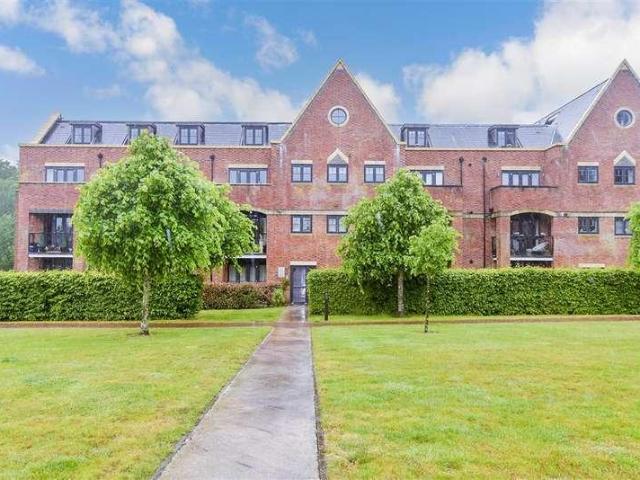 Flat for sale in Mayfield, Cross In Hand