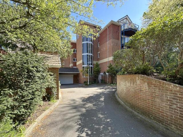 Flat for sale in Winton, Bournemouth