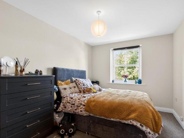Flat for sale in Foss Islands, High Field