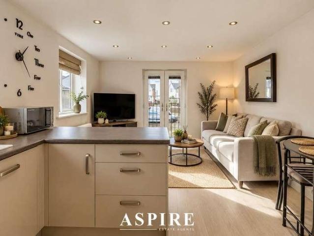 Flat for sale in Noak Hill, Basildon