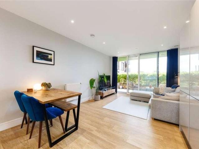 Flat for sale in London Borough of Merton, Greater London