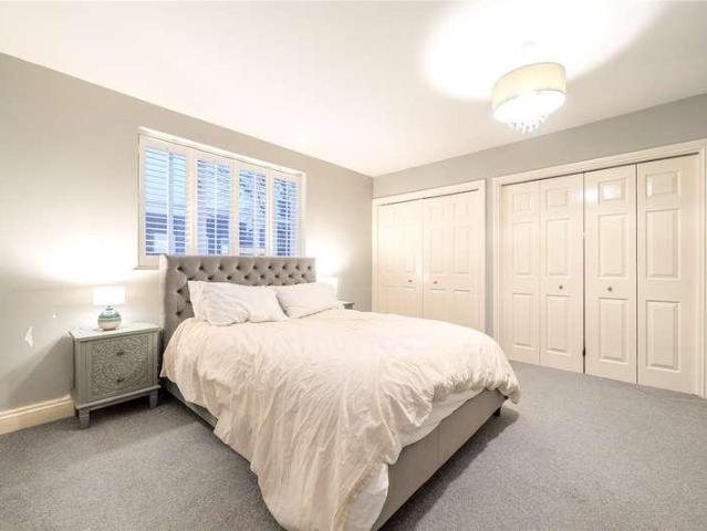 Flat for sale in Greater London