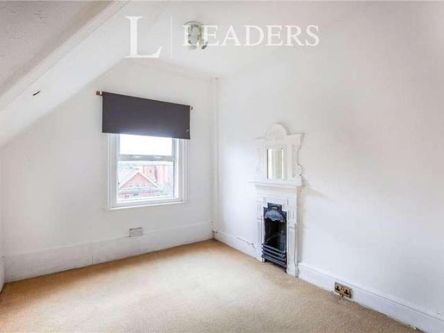 Flat for sale in Walton, Eastbridge