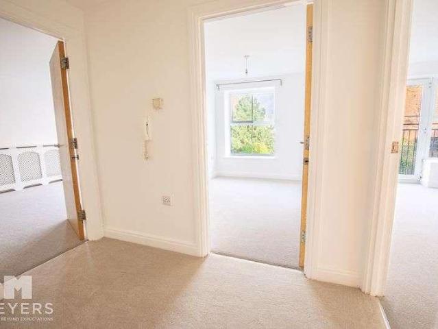 Flat for sale in Wick, Bournemouth