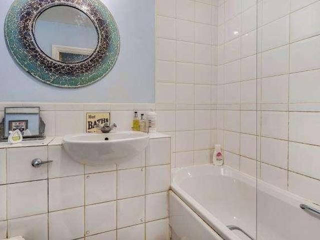 Flat for sale in Walton, Aylesbury