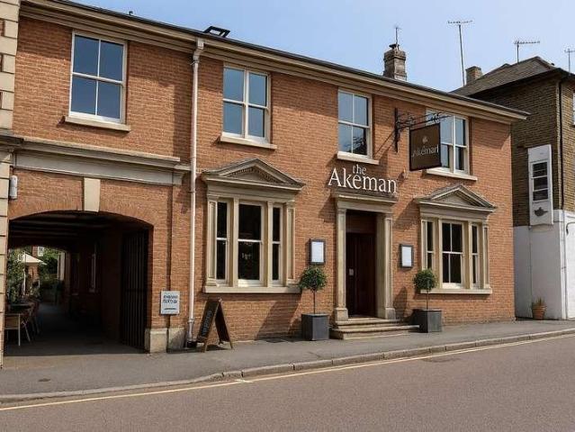 Flat for sale in Pouchen End, Hertfordshire