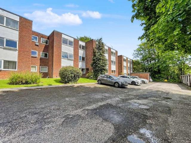 Flat for sale in Salford, Greater Manchester