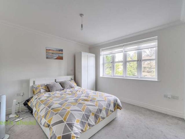 Flat for sale in London Borough of Sutton, Greater London