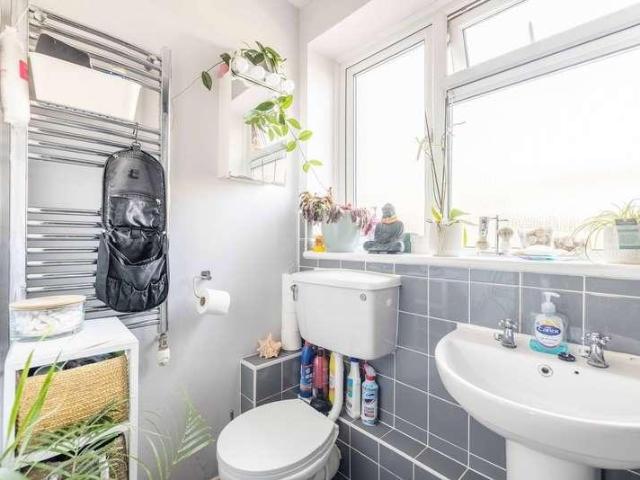 Flat for sale in Slough