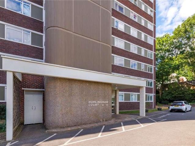 Flat for sale in Fulham, Greater London