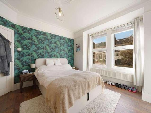 Flat for sale in London Borough of Lewisham, Greater London