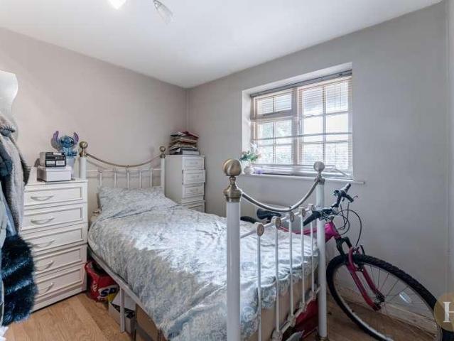 Flat for sale in Calthorpe Fields, West Midlands