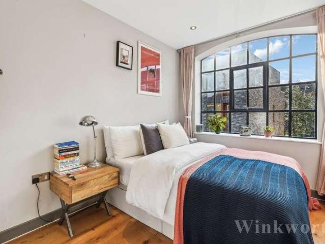 Flat for sale in London Borough of Lewisham, Greater London