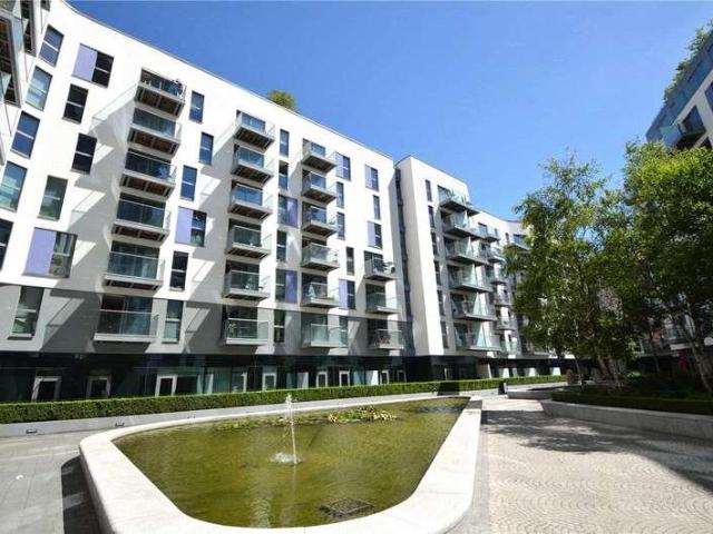 Flat for sale in London Borough of Croydon, Greater London