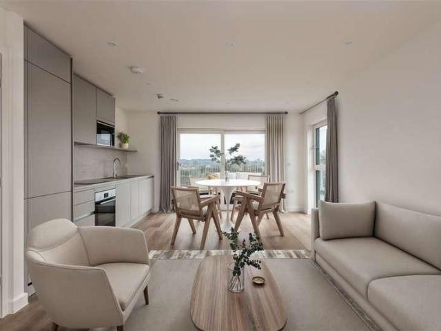 Flat for sale in Sandown Park, Kent