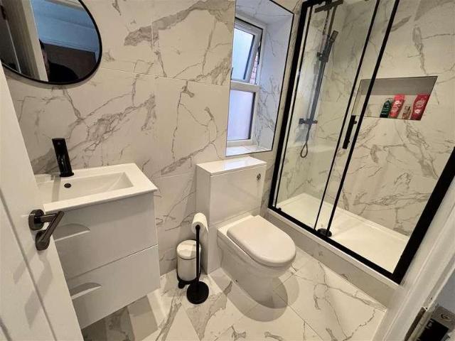 Flat for sale in Caldermill, East Midlands