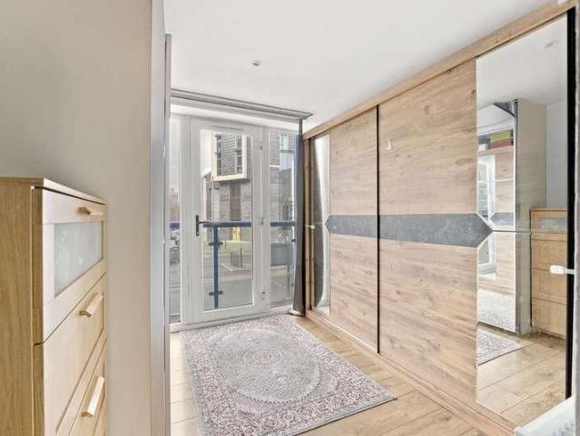 Flat for sale in Stratford Marsh, Greater London