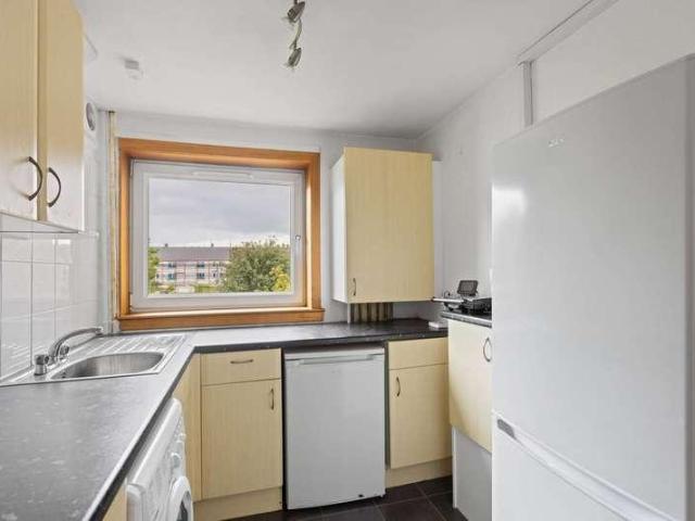 Flat for sale in Craigmillar, Scotland