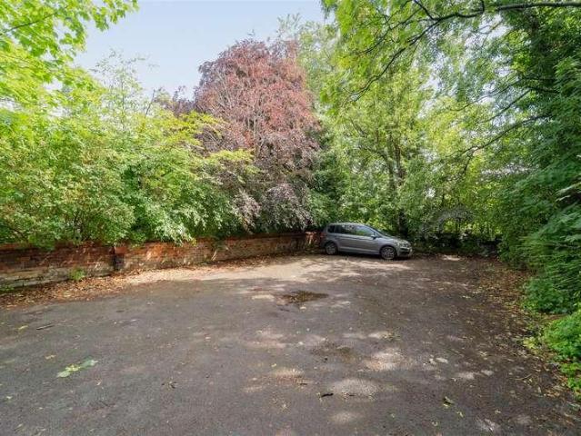 Flat for sale in Georgia, Greater Manchester