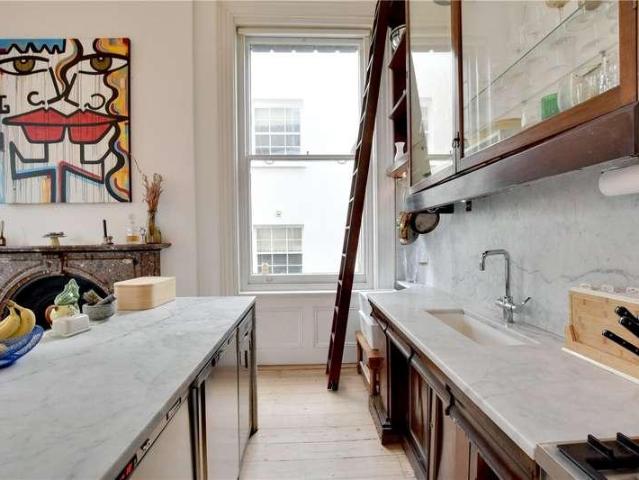 Flat for sale in London Borough of Lewisham, Blackheath