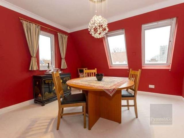 Flat for sale in Heigham Grove, East Bank