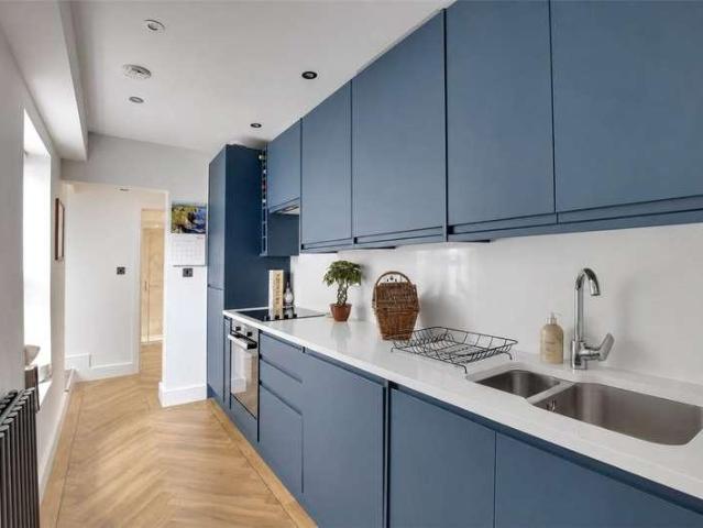 Flat for sale in London Borough of Lewisham, New Cross