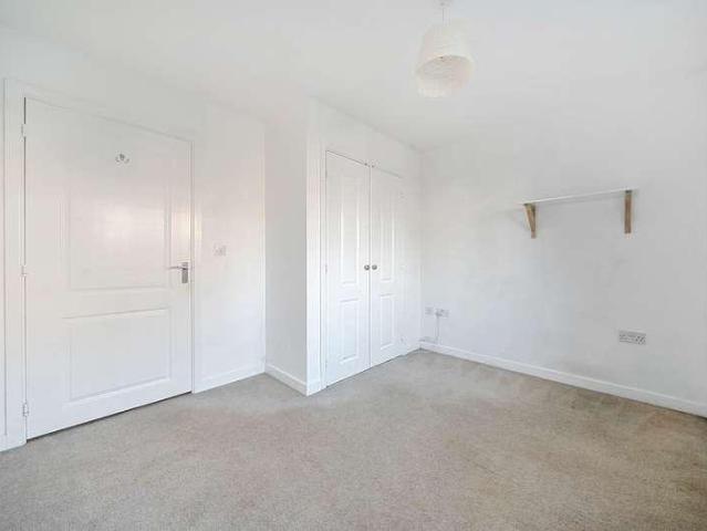 Flat for sale in Dean Court, Vale of White Horse