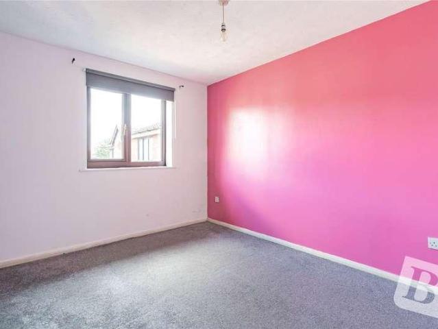 Flat for sale in Dagenham, Isle Of Man