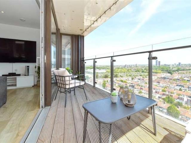 Flat for sale in Leyton, Greater London