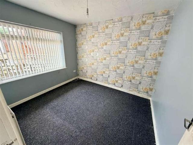 Flat for sale in Gun Hill, Warwickshire