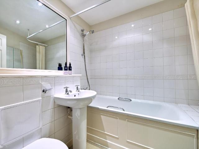 Flat for sale in Greater London