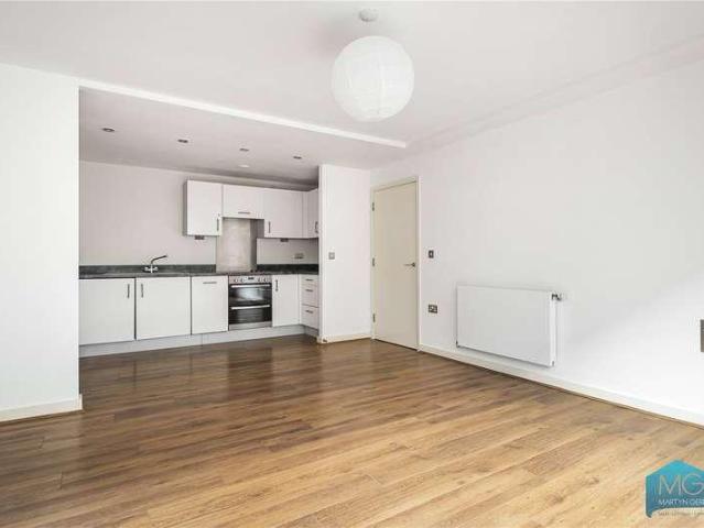 Flat for sale in Barnsbury, Greater London