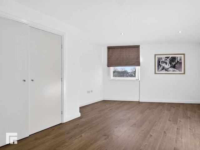 Flat for sale in Falcon Lodge, Wales
