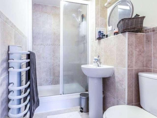 Flat for sale in Farnborough, Hampshire