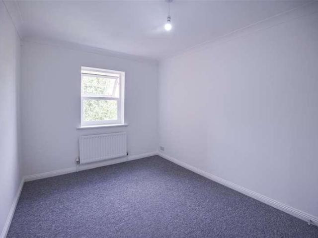 Flat for sale in South Croydon, London Borough of Croydon