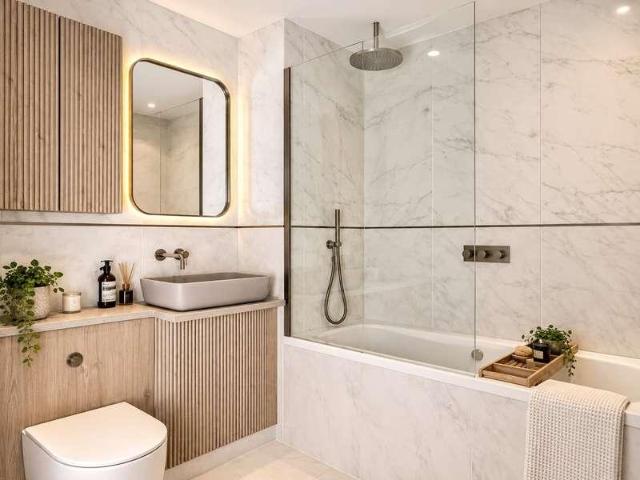 Flat for sale in London Borough of Tower Hamlets, Greater London