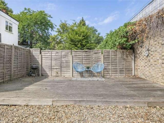 Flat for sale in Bromley Park, Greater London