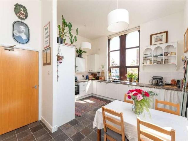 Flat for sale in West Yorkshire