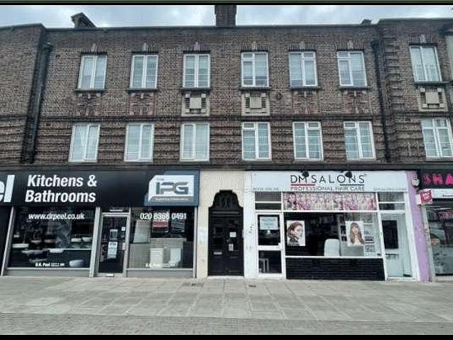Flat for sale in Friern Barnet, Greater London