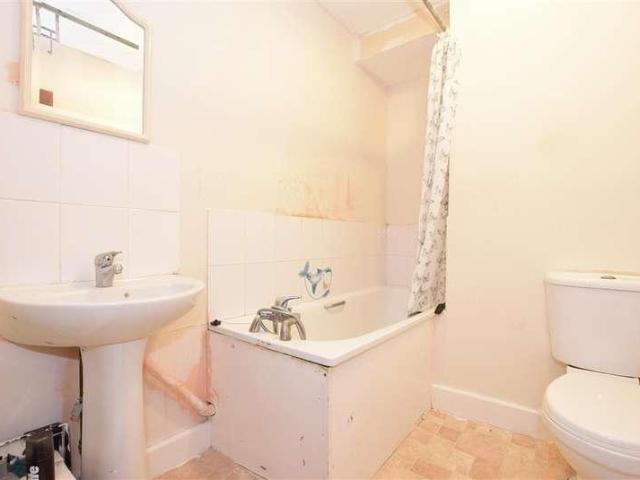 Flat for sale in Cliftonville West, Acol