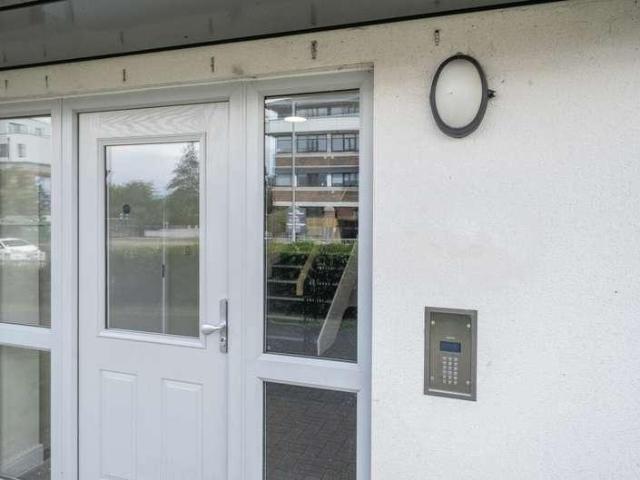 Flat for sale in Easthampstead, Bracknell