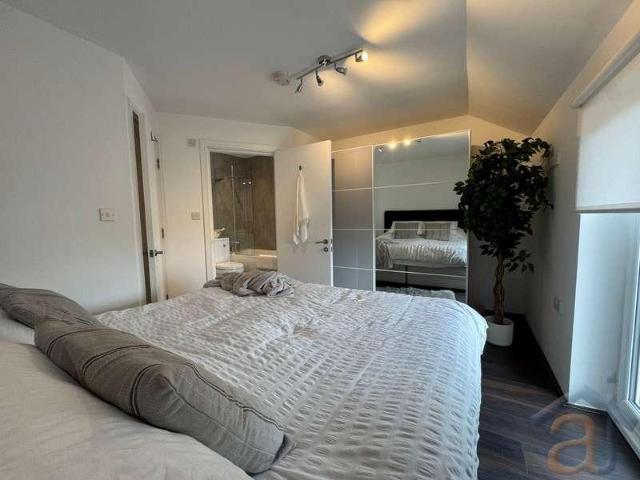 Flat for sale in Southport, Sefton
