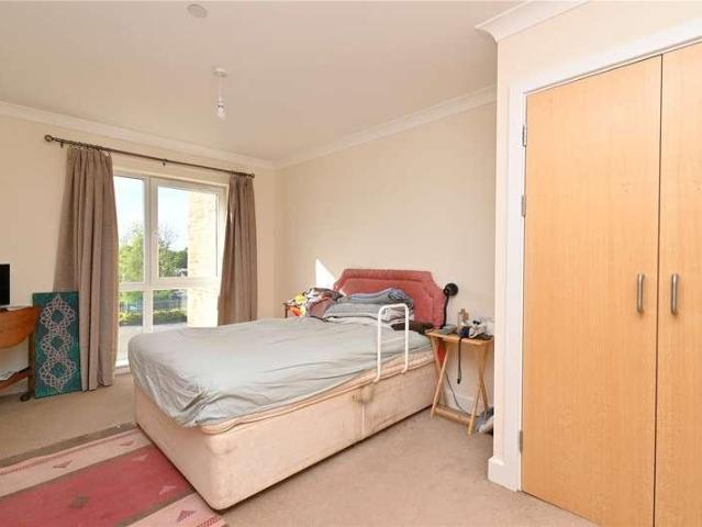 Flat for sale in Priest Down, Hampshire