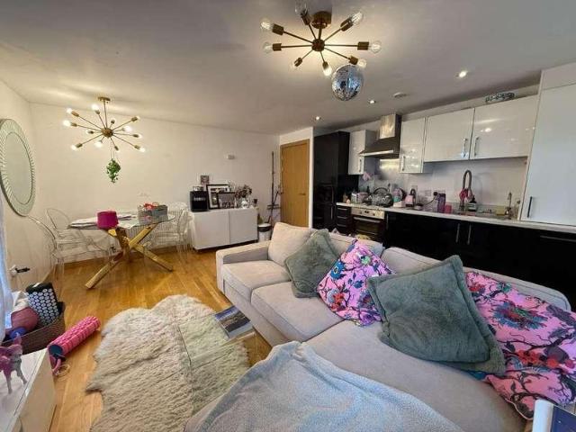 Flat for sale in Greater London