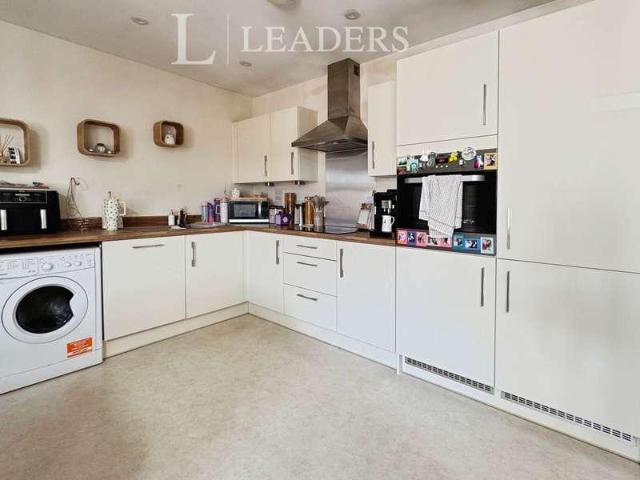 Flat for sale in Spring Vale, Hampshire