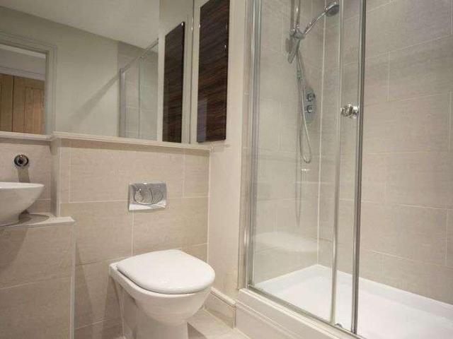 Flat for sale in Elmbridge, Surrey