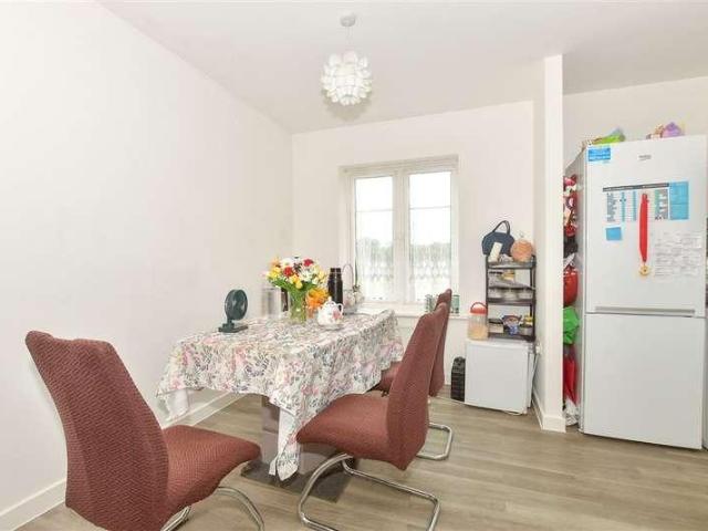Flat for sale in Glynde, West Sussex
