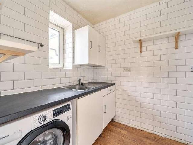 Flat for sale in Bethnal Green, Greater London