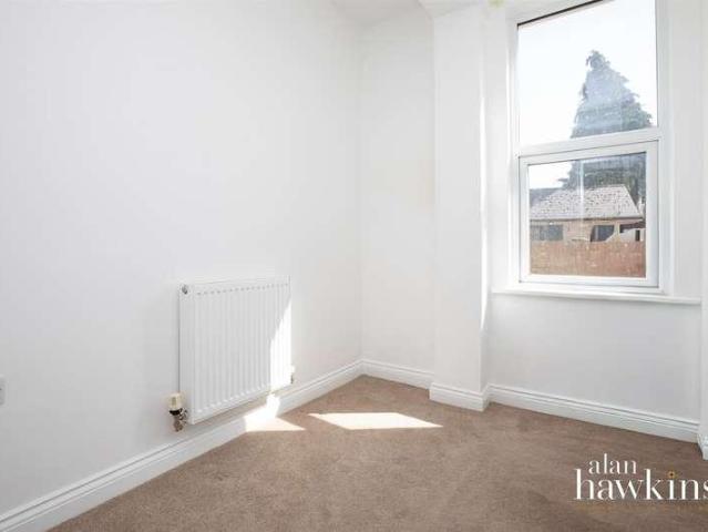 Flat for sale in Purton, Wiltshire